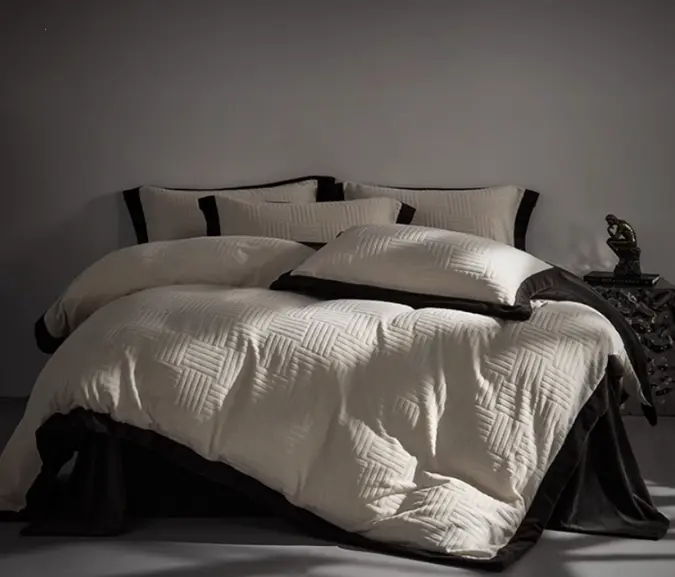 NL 100216B Velvet, Four Piece Bedding Set