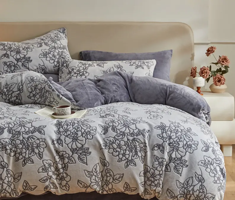 NL 100222 Class A Milk Velvet Four-Piece Bedding Set