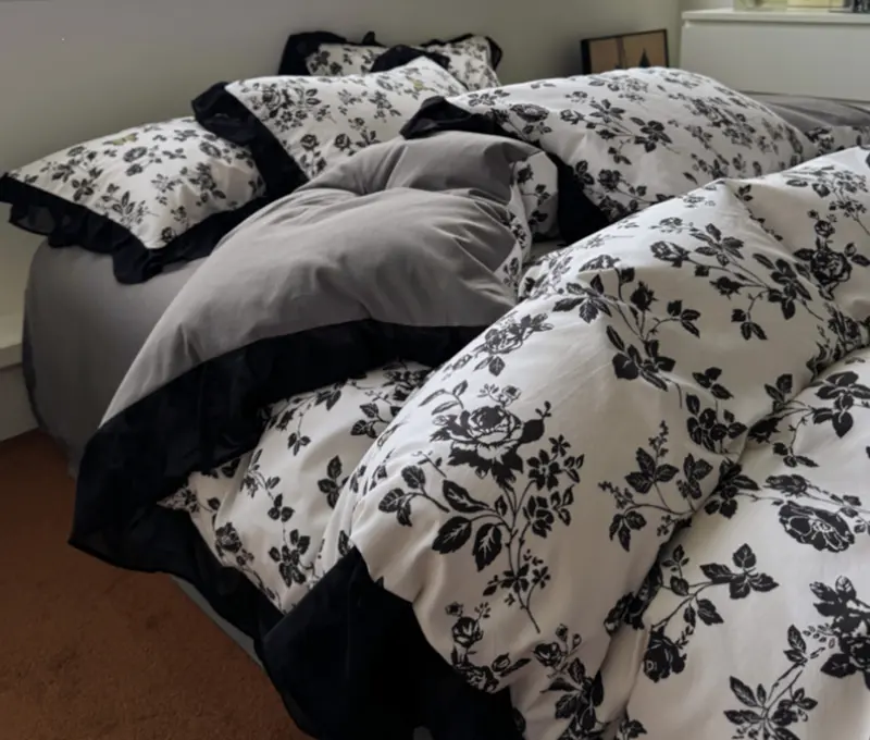 NL 100259 Four Piece Cotton Bedding Set