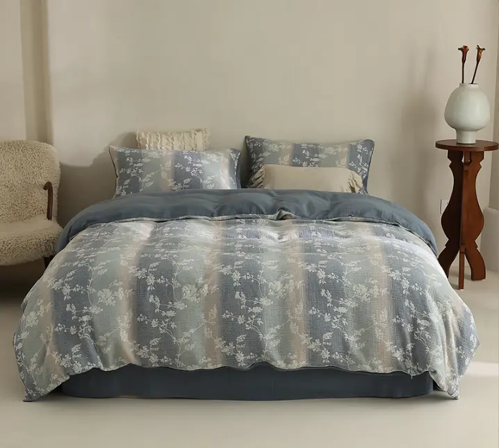 NL 100154 Four Piece Bedding Set