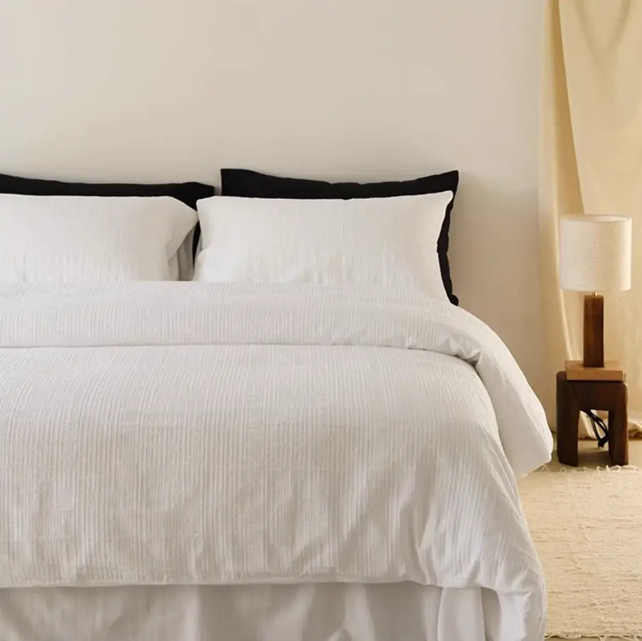 NL 100180 Four Piece Cotton Bedding Set