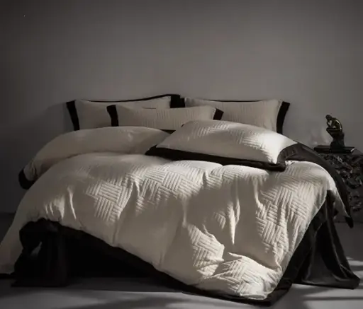 [NL 100216B] NL 100216B Velvet, Four Piece Bedding Set