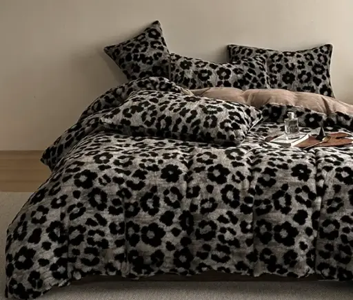 [NL 100215] NL 100215 Velvet, Four Piece Bedding Set