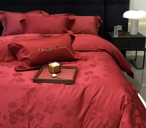 [NL 100162] NL 100162 Four Piece Bedding Set